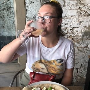 Meet your Posher, Hannah